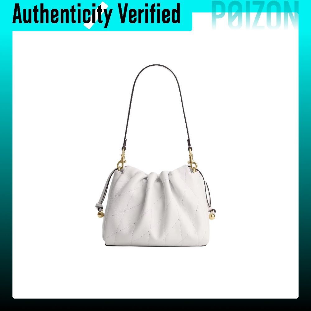 COACH Faye Sheepskin Shoulder  - Chalk Bag recension och pris